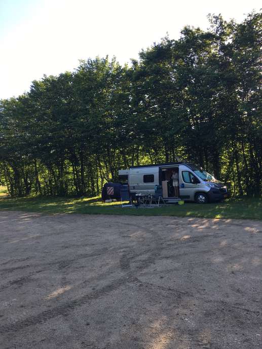 Einem Ort wurde ein Foto hinzugefügt