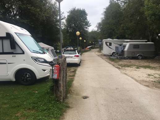 Einem Ort wurde ein Foto hinzugefügt