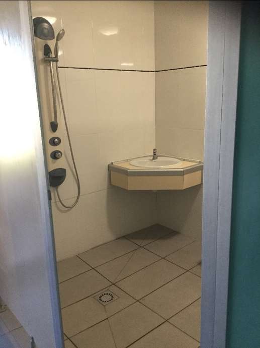 Einem Ort wurde ein Foto hinzugefügt