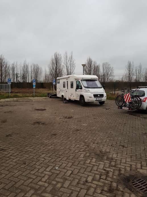 Einem Ort wurde ein Foto hinzugefügt