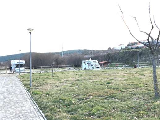 Einem Ort wurde ein Foto hinzugefügt