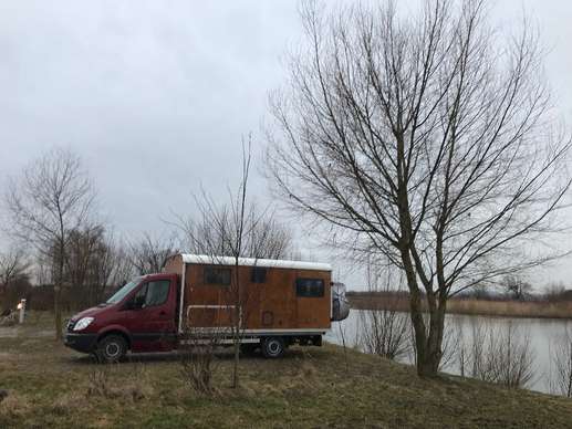 Einem Ort wurde ein Foto hinzugefügt