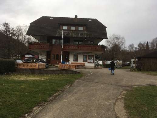Einem Ort wurde ein Foto hinzugefügt