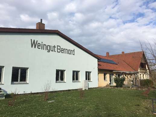 Einem Ort wurde ein Foto hinzugefügt