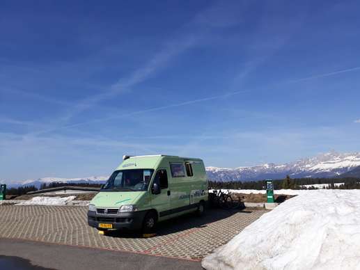 Einem Ort wurde ein Foto hinzugefügt