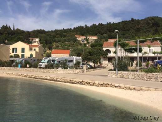 Added a photo to a location