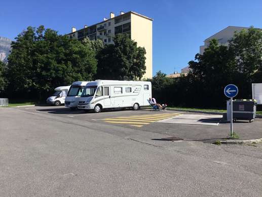 Einem Ort wurde ein Foto hinzugefügt