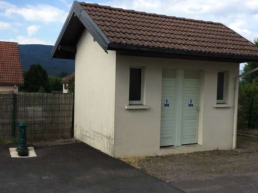 Einem Ort wurde ein Foto hinzugefügt