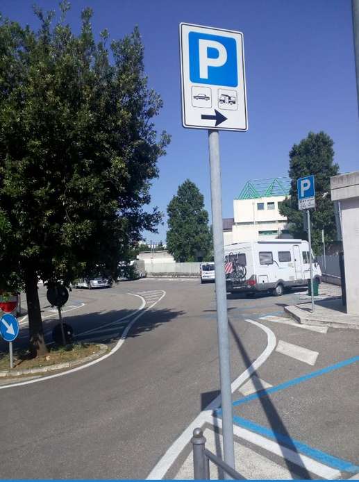 Einem Ort wurde ein Foto hinzugefügt
