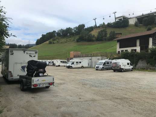 Einem Ort wurde ein Foto hinzugefügt