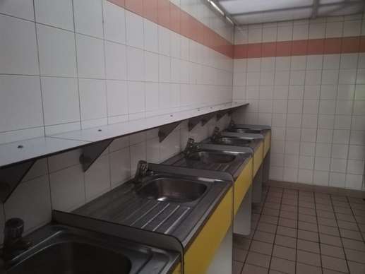 Einem Ort wurde ein Foto hinzugefügt