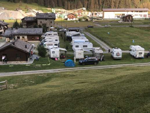 Einem Ort wurde ein Foto hinzugefügt