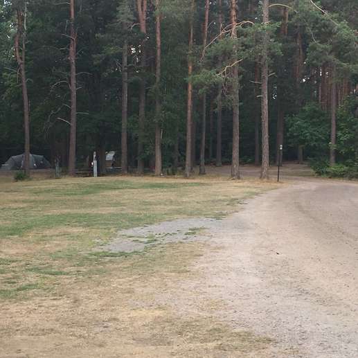 Einem Ort wurde ein Foto hinzugefügt