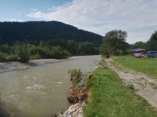 Einem Ort wurde ein Foto hinzugefügt