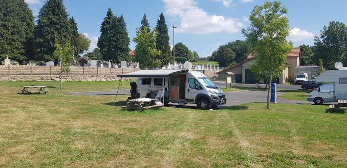 Aire de Camping-Car Vedrines