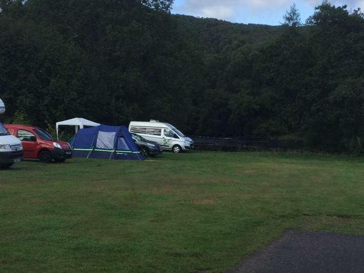 Riverside Chalets Caravan and Camping