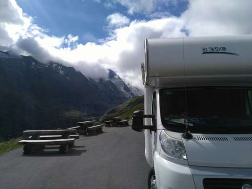 Einem Ort wurde ein Foto hinzugefügt