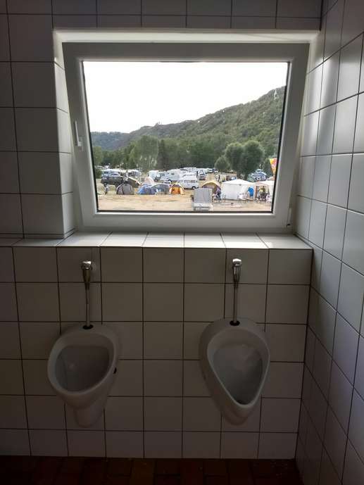 Einem Ort wurde ein Foto hinzugefügt