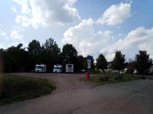 Einem Ort wurde ein Foto hinzugefügt