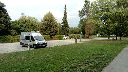 Een foto toegevoegd aan een locatie