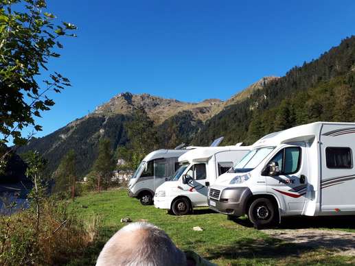 Einem Ort wurde ein Foto hinzugefügt