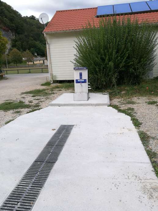 Einem Ort wurde ein Foto hinzugefügt