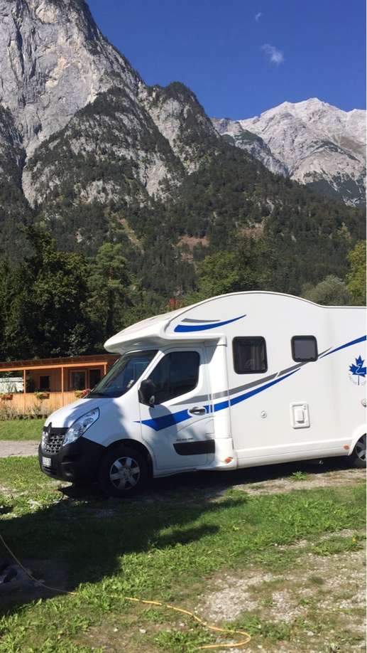 Einem Ort wurde ein Foto hinzugefügt