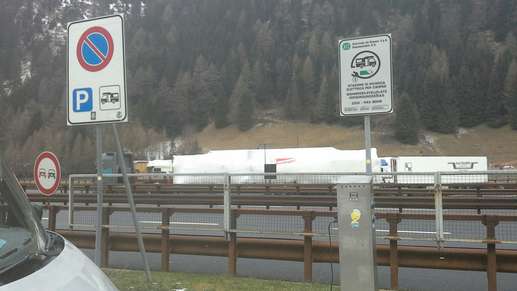 Einem Ort wurde ein Foto hinzugefügt
