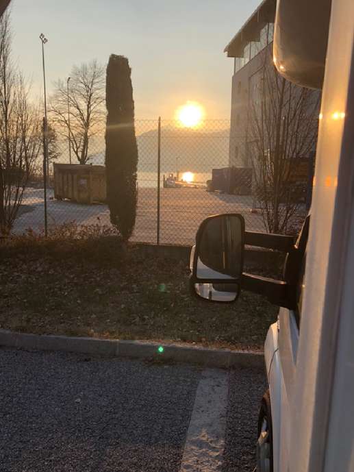Einem Ort wurde ein Foto hinzugefügt