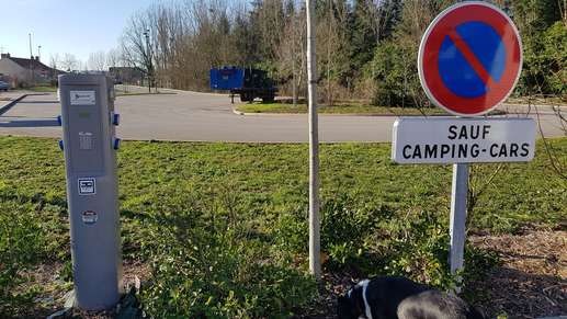 Einem Ort wurde ein Foto hinzugefügt