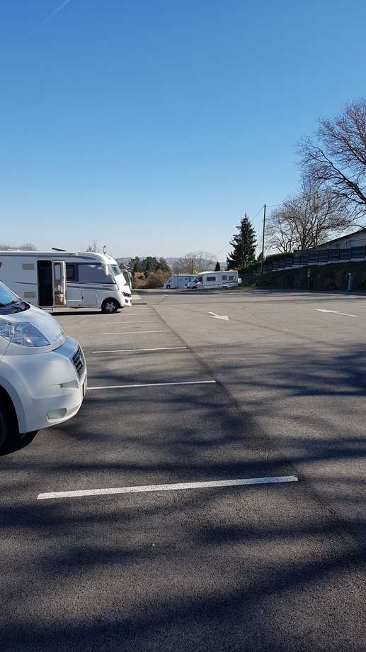 Einem Ort wurde ein Foto hinzugefügt