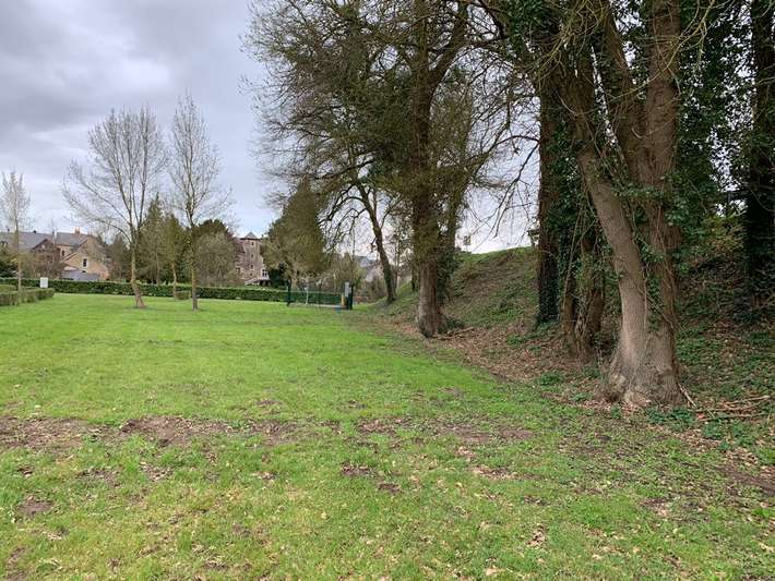 Camping-car Park Bazouges-Cré-sur-Loir, Le Vieux Pont (Sarthe)