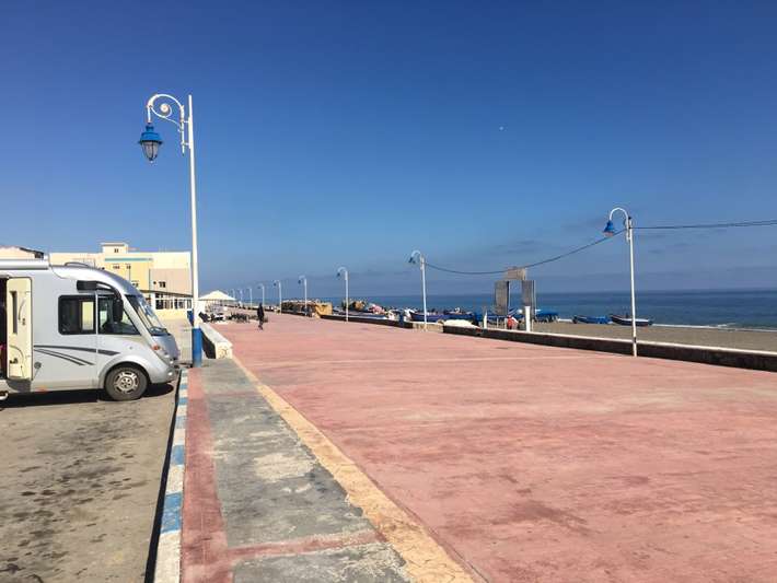 Oued Laou Guardian Parking