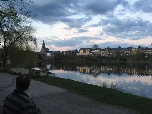 Einem Ort wurde ein Foto hinzugefügt