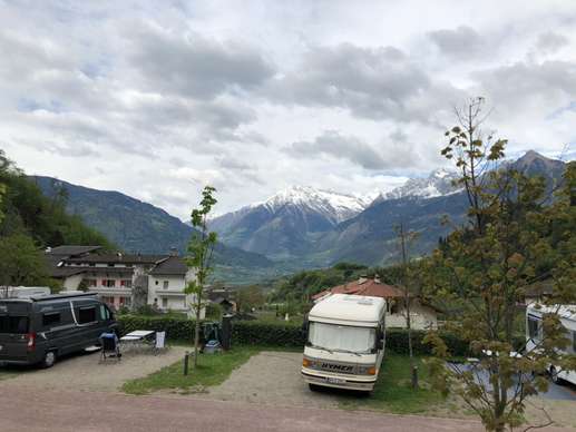 Einem Ort wurde ein Foto hinzugefügt