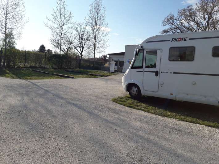 Aire de camping-car de Dirac