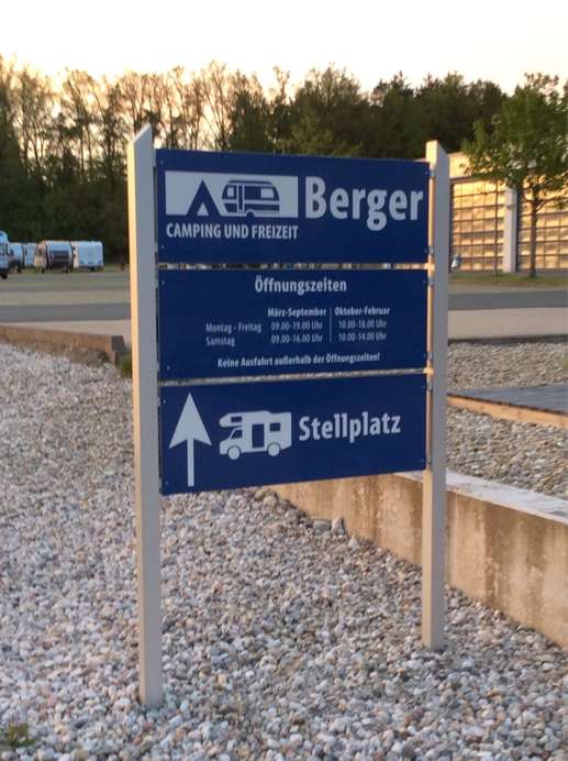 Einem Ort wurde ein Foto hinzugefügt