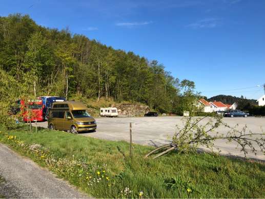 Einem Ort wurde ein Foto hinzugefügt