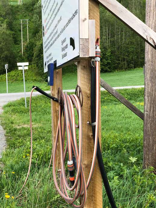 Einem Ort wurde ein Foto hinzugefügt