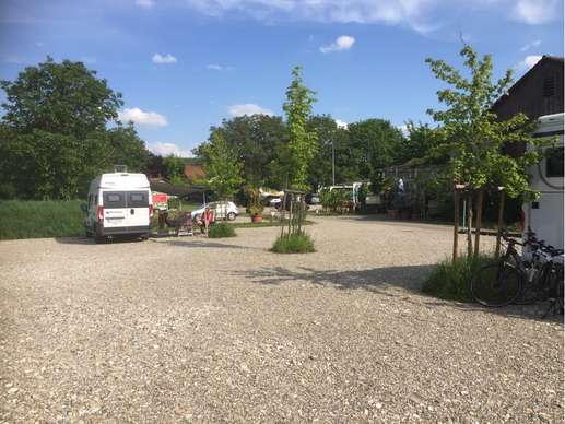 Einem Ort wurde ein Foto hinzugefügt
