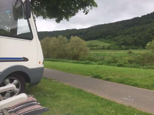Einem Ort wurde ein Foto hinzugefügt