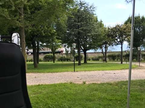 Einem Ort wurde ein Foto hinzugefügt