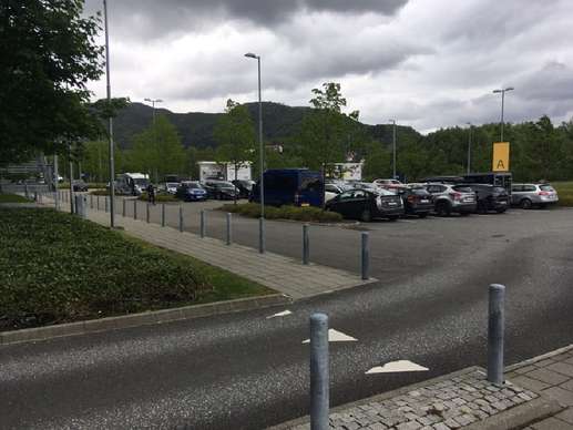 Einem Ort wurde ein Foto hinzugefügt