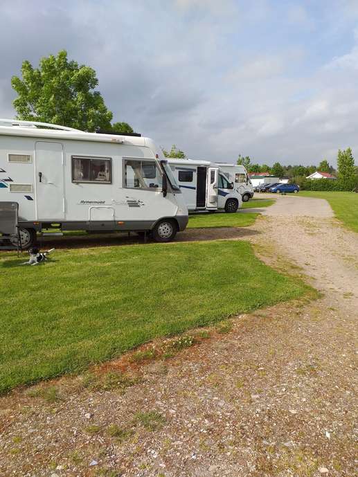 Einem Ort wurde ein Foto hinzugefügt