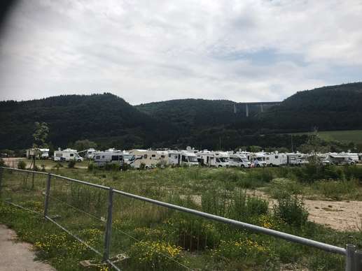 Einem Ort wurde ein Foto hinzugefügt