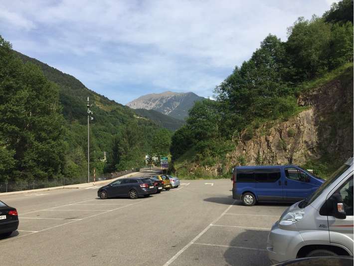 Aparcamiento Bielsa,,no permiten autocaravanas