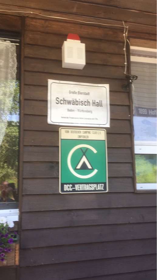 Einem Ort wurde ein Foto hinzugefügt