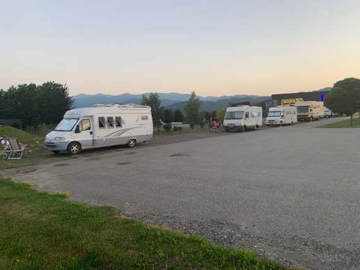Einem Ort wurde ein Foto hinzugefügt