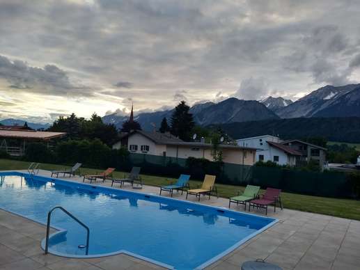 Einem Ort wurde ein Foto hinzugefügt