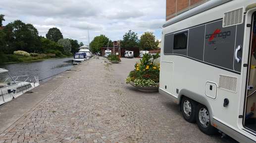 Einem Ort wurde ein Foto hinzugefügt